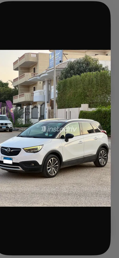 Opel Crossland 2019 White Used for Sale - 1