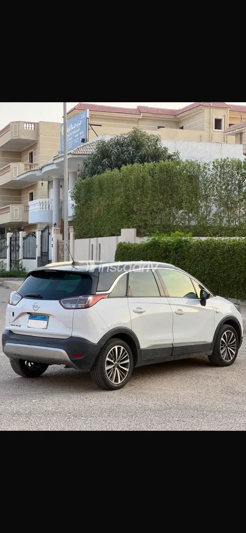 Opel Crossland 2019 White Used for Sale - 6
