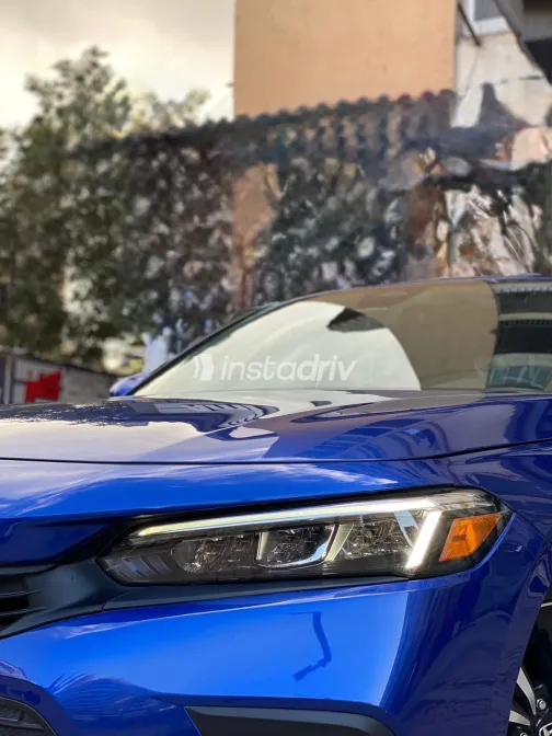 Honda Civic 2023 White Used for Sale - 2