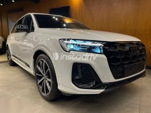 اودي Q7 2025 أبيض جديدة للبيع - 2