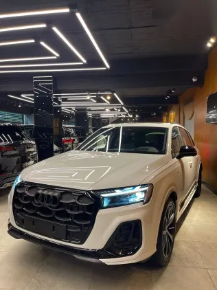 اودي Q7 2025 أبيض جديدة للبيع