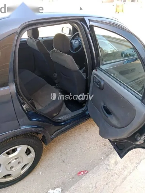 اوبل كورسا 2006 أزرق غامق مستعملة للبيع - 3