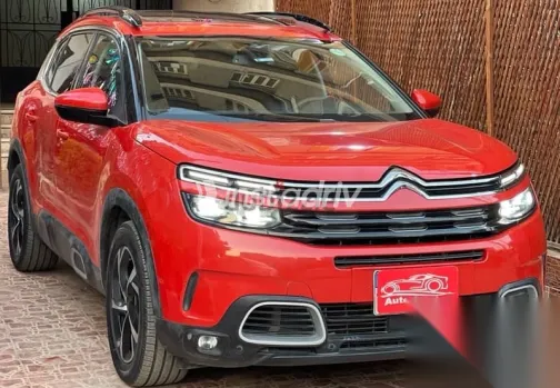 سيتروين C5 2020 أحمر مستعملة للبيع - 2