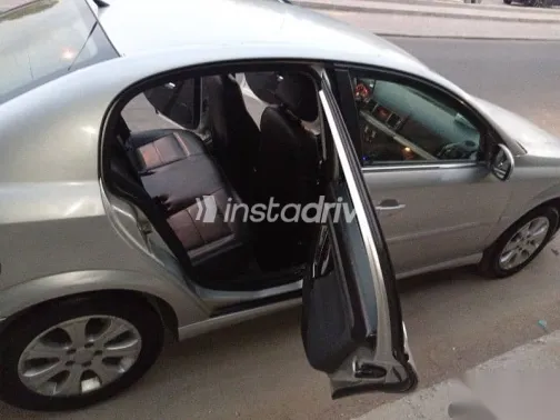 اوبل فيكترا 2008 فضي مستعملة للبيع - 2