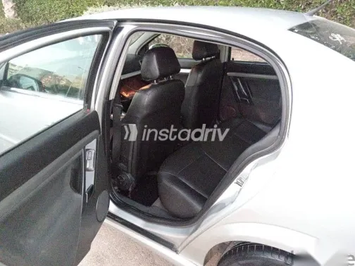 اوبل فيكترا 2008 فضي مستعملة للبيع - 4