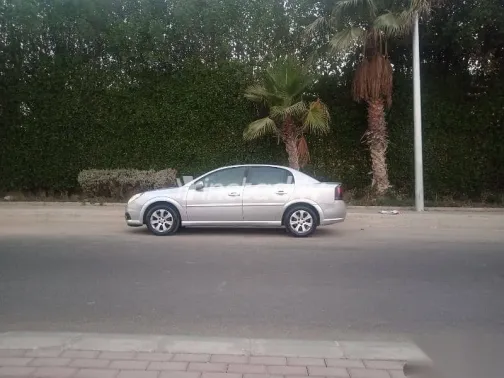 اوبل فيكترا 2008 فضي مستعملة للبيع - 6