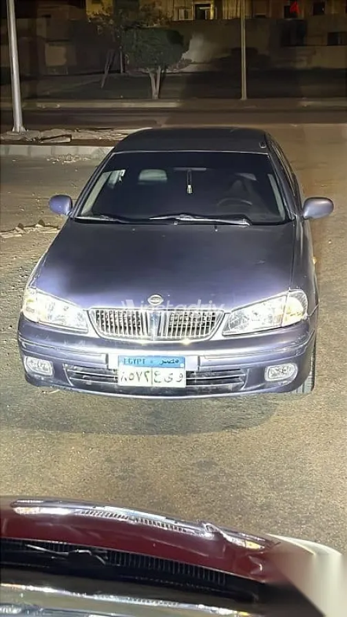 نيسان صنى 2003 رمادي مستعملة للبيع - 9