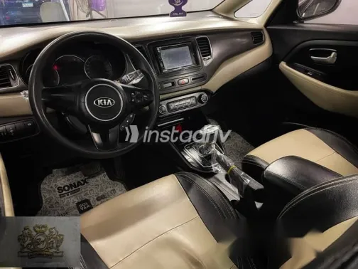 كيا كارينز 2014 أسود مستعملة للبيع - 5