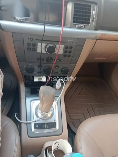 اوبل فيكترا 2008 أسود مستعملة للبيع - 9