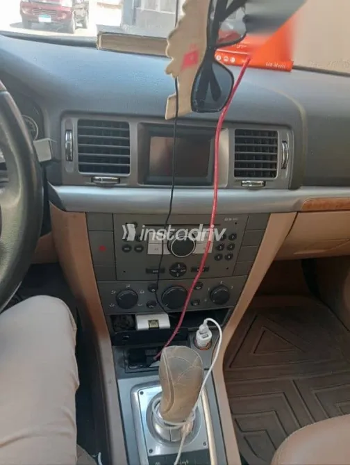 اوبل فيكترا 2008 أسود مستعملة للبيع - 10