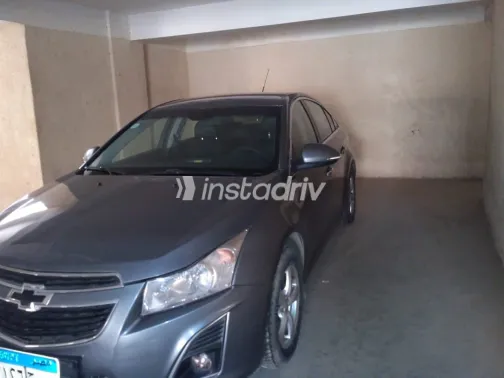 شيفروليه كروز 2015 أبيض مستعملة للبيع - 3