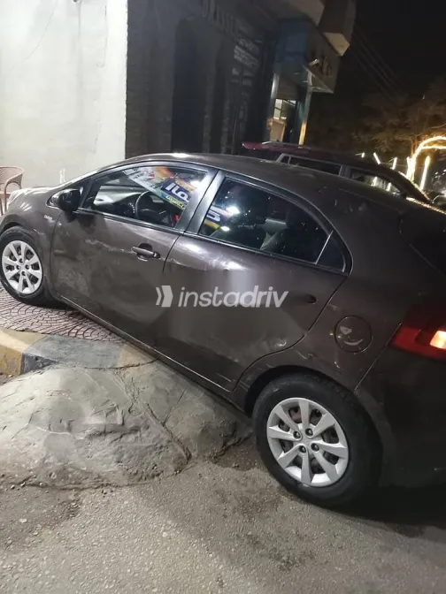 كيا ريو 2012 بني مستعملة للبيع - 5