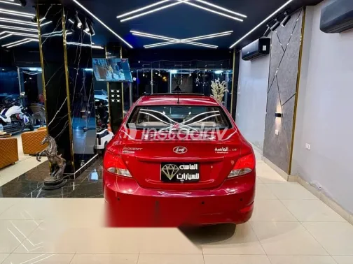 هيونداي اكسنت 2015 أحمر مستعملة للبيع - 3