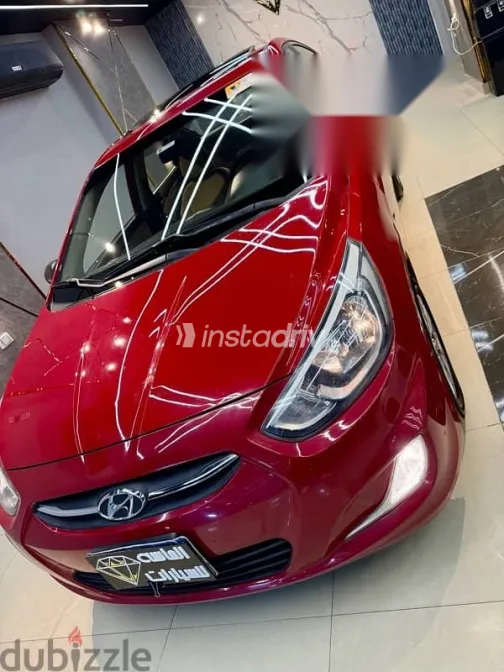 هيونداي اكسنت 2015 أحمر مستعملة للبيع - 8
