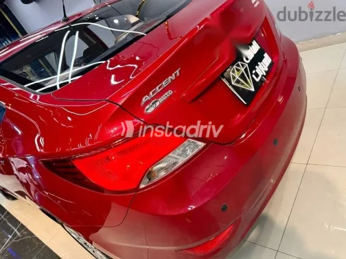 هيونداي اكسنت 2015 أحمر مستعملة للبيع - 9