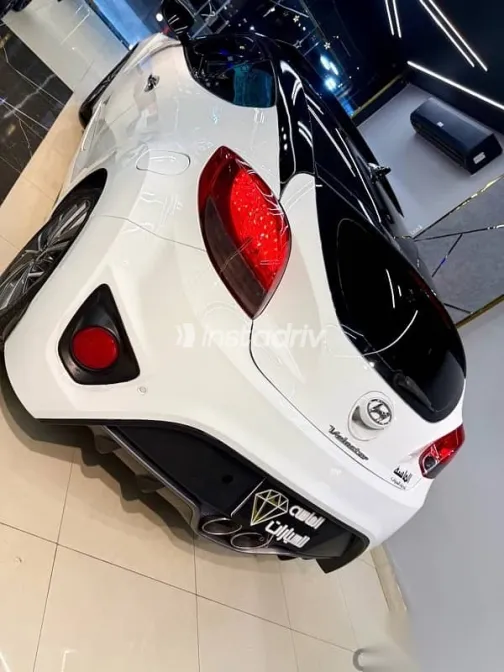 Hyundai Veloster 2012 White Used for Sale - 9