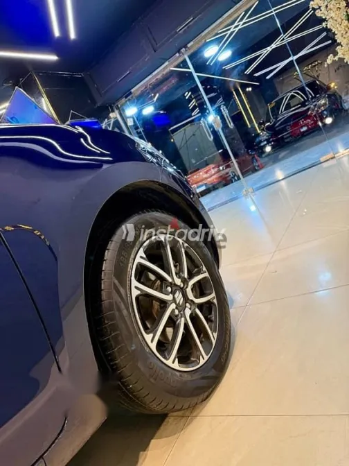Suzuki Swift 2022 Dark Blue Used for Sale - 5