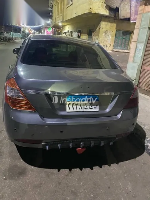 جيلي امجراند 2014 رمادي مستعملة للبيع - 1