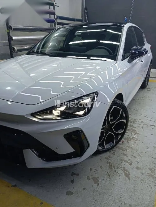 Cupra Leon 2026 White New for Sale - 1