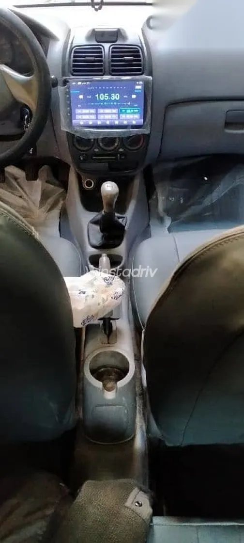 هيونداي فيرنا 2007 فضي مستعملة للبيع - 4