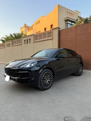 بورش كايين 2022 أسود مستعملة للبيع