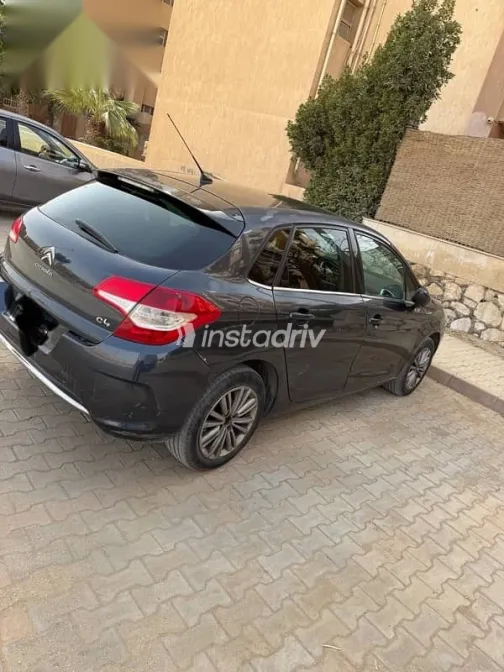 سيتروين C4 2014 أزرق غامق مستعملة للبيع - 2