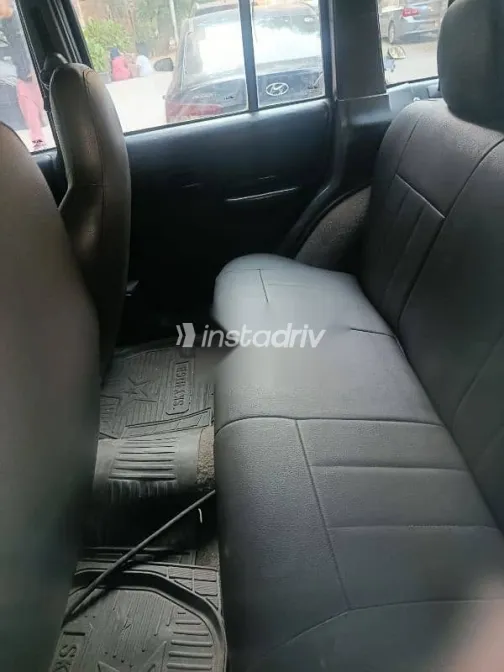 جيب شيروكي 1999 أزرق غامق مستعملة للبيع - 6