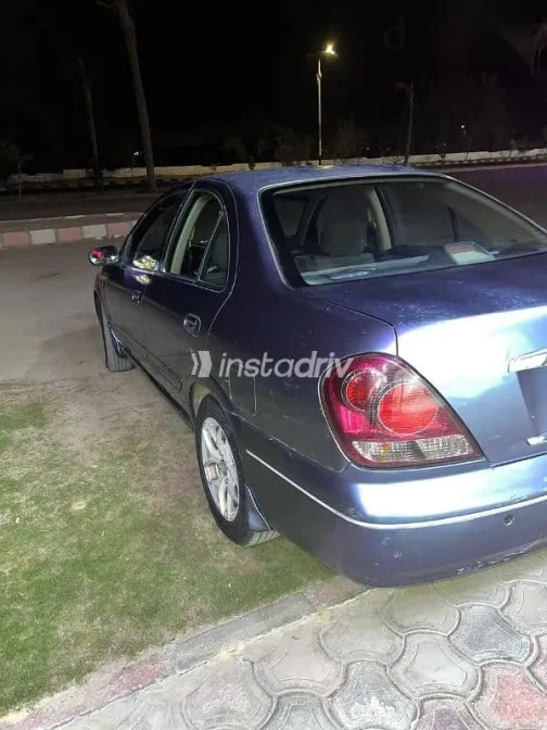 نيسان صنى 2009 رمادي مستعملة للبيع - 3