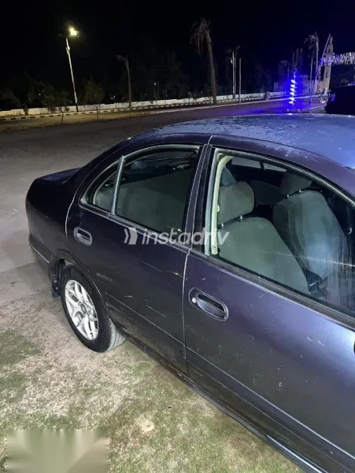 نيسان صنى 2009 رمادي مستعملة للبيع - 7