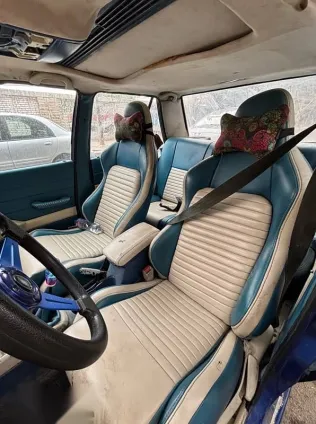 مازدا 323 1981 أزرق غامق مستعملة للبيع