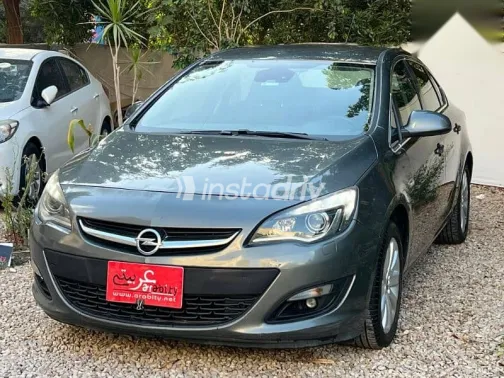اوبل أسترا 2018 رمادي مستعملة للبيع - 2
