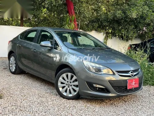 اوبل أسترا 2018 رمادي مستعملة للبيع - 3