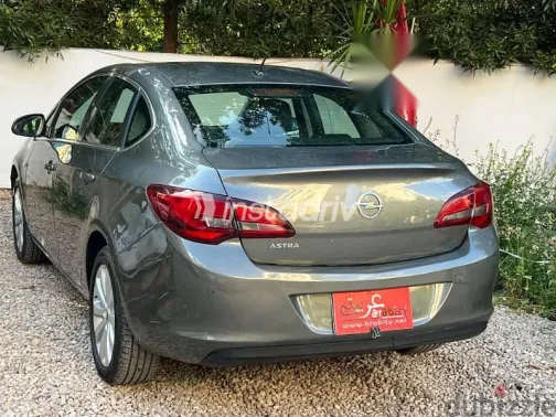 اوبل أسترا 2018 رمادي مستعملة للبيع - 6