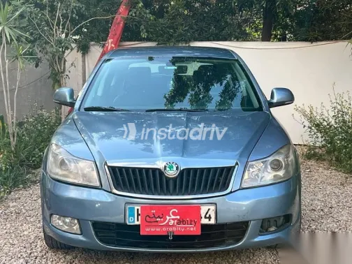 سكودا فانتازيا 2010 أزرق غامق مستعملة للبيع - 1