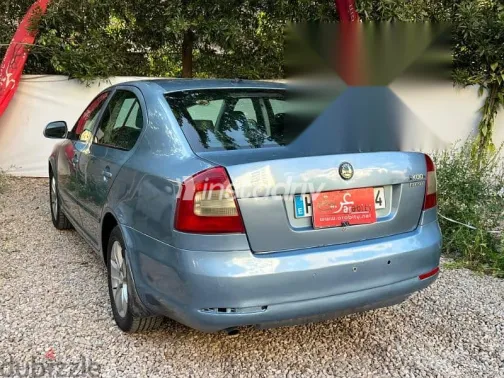 سكودا فانتازيا 2010 أزرق غامق مستعملة للبيع - 9