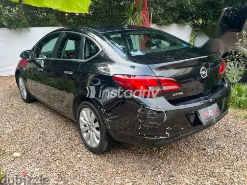 Opel Astra 2013 Black Used for Sale - 6