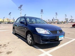 ميتسوبيشي لانسر 2007 أزرق غامق مستعملة للبيع