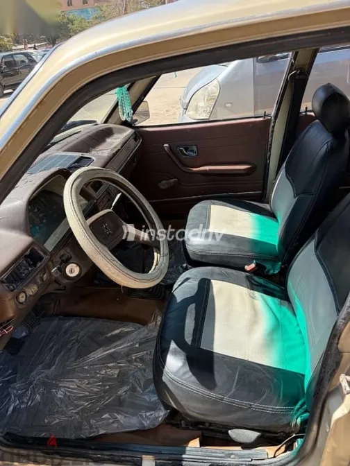 بيجو 305 1979 ذهبي مستعملة للبيع - 9