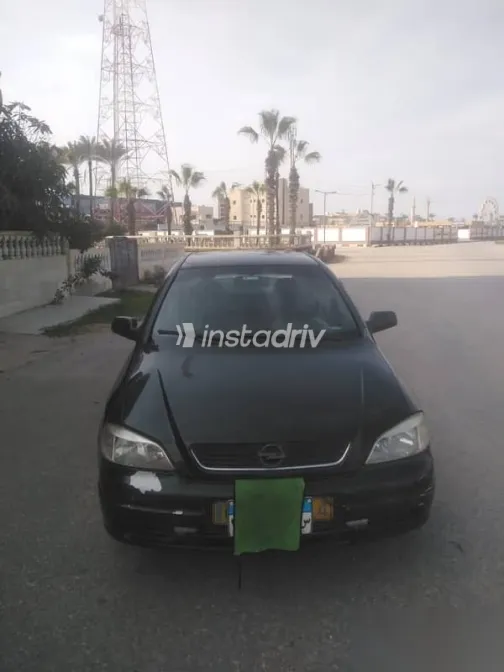 اوبل أسترا 2000 أسود مستعملة للبيع - 2