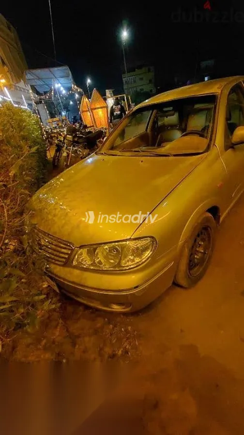 نيسان صنى 2004 ذهبي مستعملة للبيع - 2