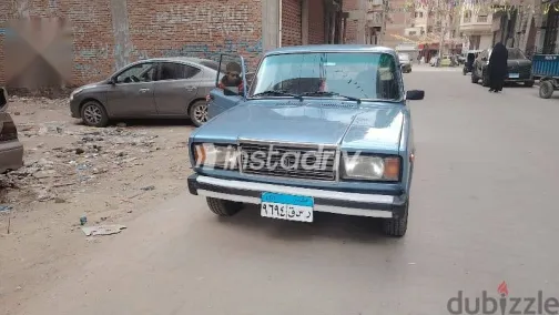 لادا 2107 2010 أزرق غامق مستعملة للبيع - 2