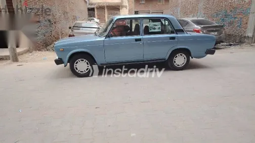 لادا 2107 2010 أزرق غامق مستعملة للبيع - 3