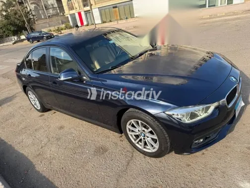 BMW 318 2018 Dark Blue Used for Sale - 4