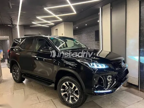 تويوتا فورتشنر 2026 أسود جديدة للبيع - 1