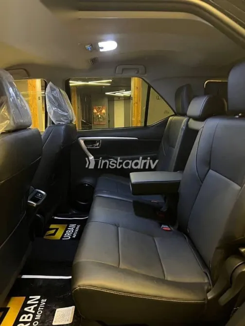 تويوتا فورتشنر 2026 أسود جديدة للبيع - 3