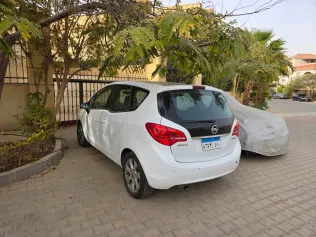 اوبل ميريفا 2016 أبيض مستعملة للبيع