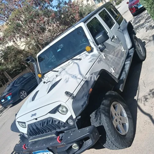 جيب رانجلر 2015 أبيض مستعملة للبيع - 7