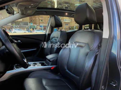 Renault Kadjar 2019 White Used for Sale - 5