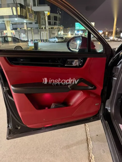 Porsche Cayenne 2020 Black Used for Sale - 3