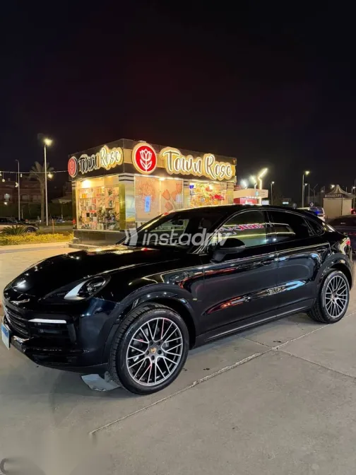 Porsche Cayenne 2020 Black Used for Sale - 5